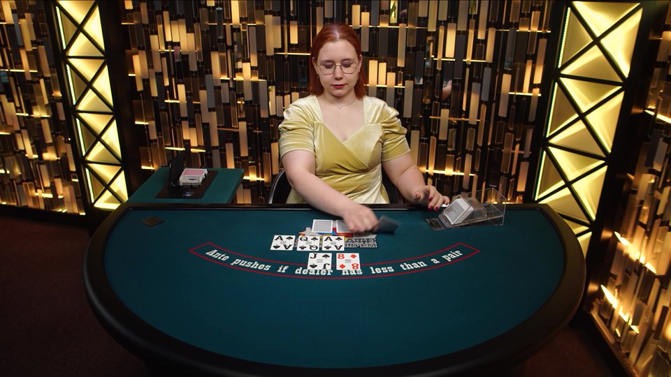 Ultimate Texas Hold'em